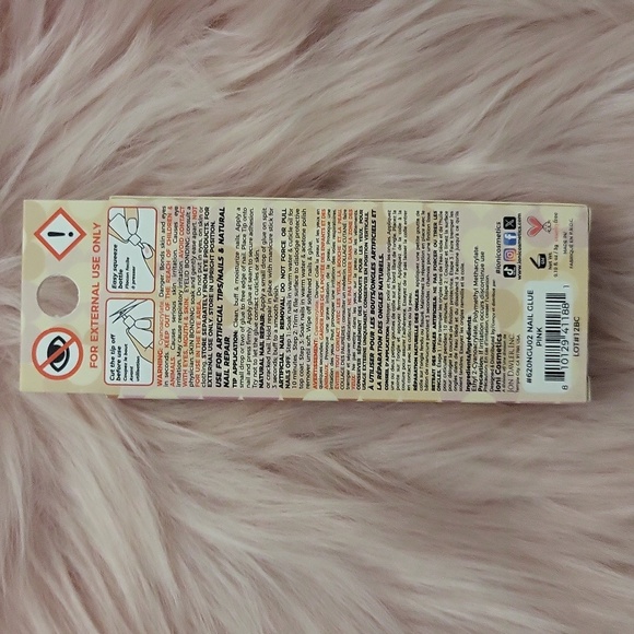 Brand New IONI STUCK ON U Nail Glue - Picture 2 of 2